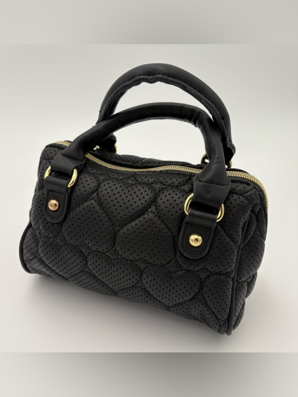 🖤 Betsey Johnson Black Quilted Heart Satchel Bag - Picture 7 of 8